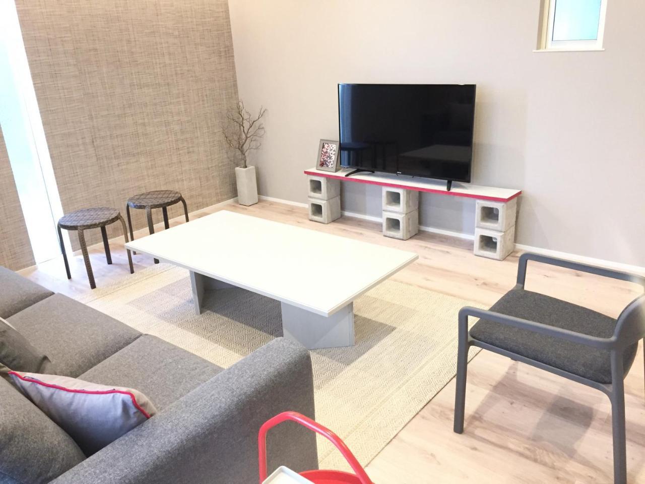 Sekai Hotel Nishikujyo Осака Екстериор снимка